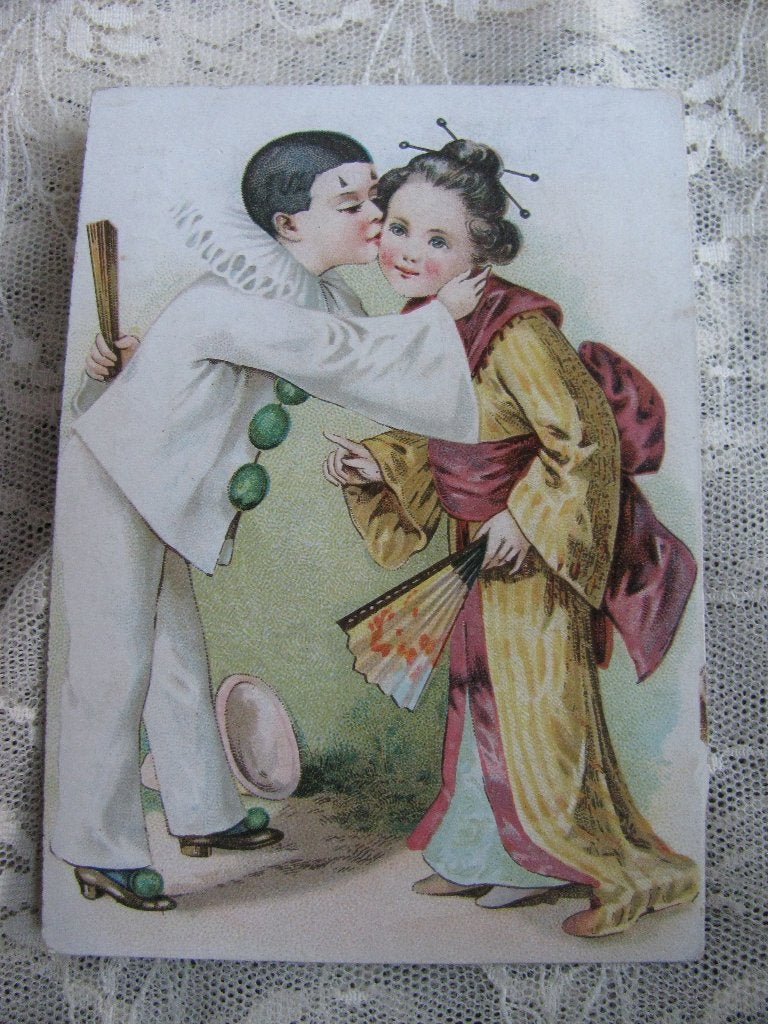 Antiek Reclame Kaartje / Chromo - Kinderen Pierrot & Geisha, Verzenden, Voor 1920, Overige thema's
