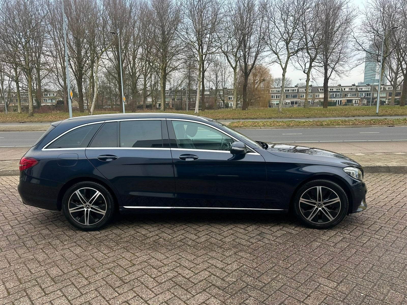 TAXI TE HUUR! PER DIRECT BESCHIKBAAR, 190 pk, 2000 kg, Mercedes-Benz, Bedrijf