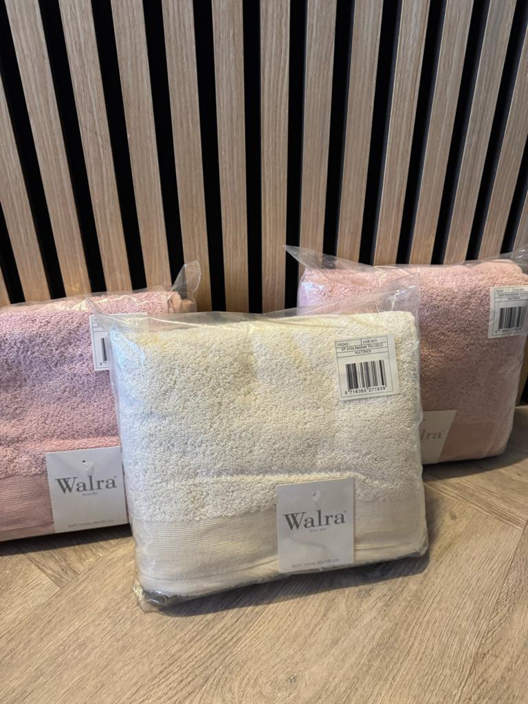 Nieuwe Walra Handdoeken - Roze en Wit (50x100 cm), Walra, Verzenden, Walra, Handdoek