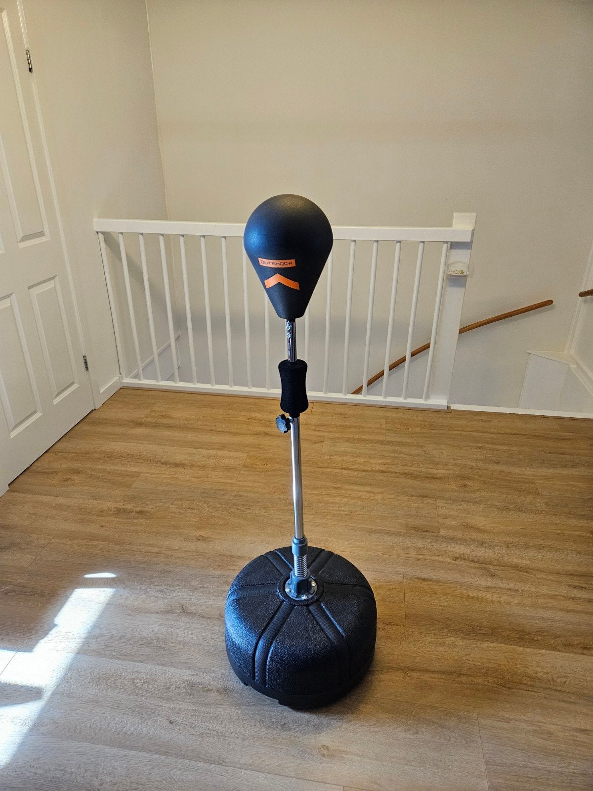 Outshock Boksbal. Punching ball with stand. Adult. 130/160cm, Ophalen, Zo goed als nieuw, Boksbal