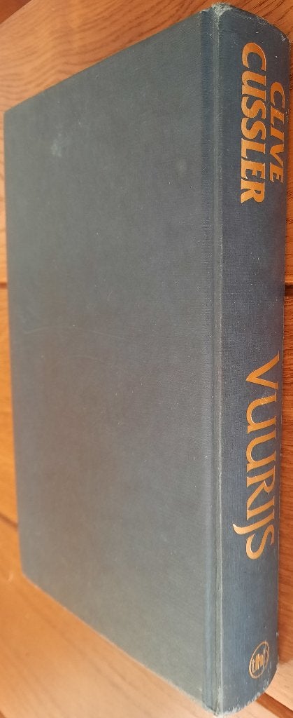 Boek: Vuurijs van Clive Cussler, Boeken, Ophalen of Verzenden, Gelezen, Clive Cussler