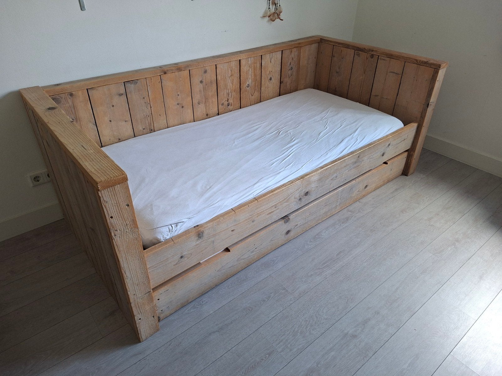 Uitschuifbaar kinderbed met kledingkast, Kinderen en Baby's, Ophalen, Gebruikt, 100 cm of meer, Matras