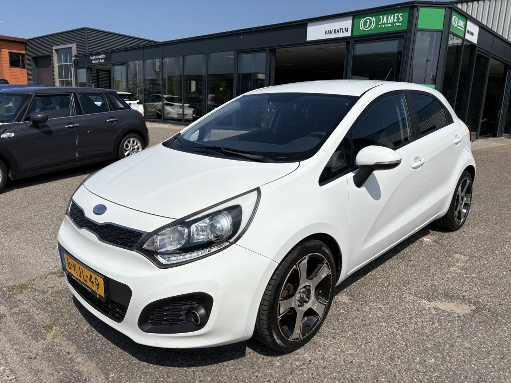 Kia Rio 1.2 CVVT Plus Pack (bj 2013), Auto's, 21 km/l, Euro 5, Zwart, 4 cilinders