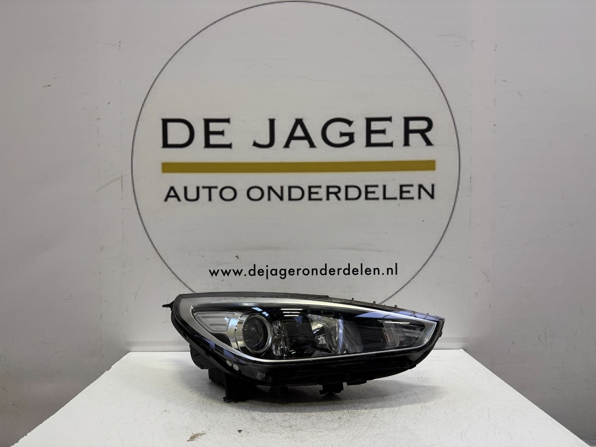 HYUNDAI I30 3 HALOGEEN LED KOPLAMP RECHTS 92102-G4020 2017-, Gebruikt, Heolleung-ro 12
06797  Seoul, Ophalen of Verzenden, Info@hyundai.com
