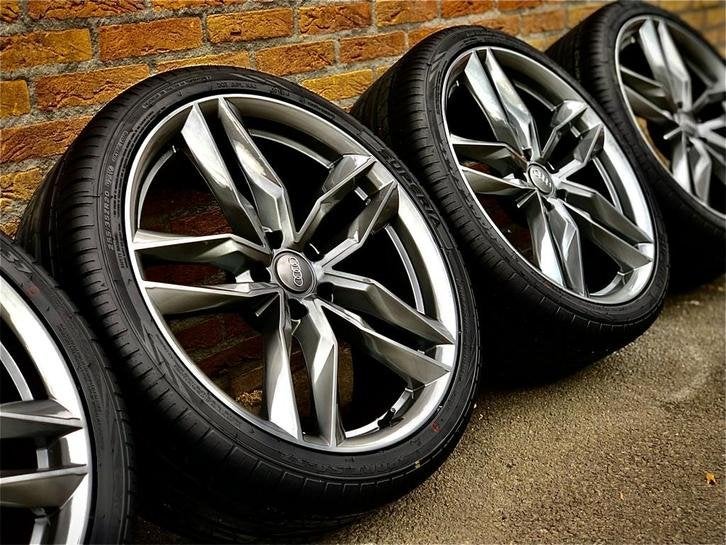 Audi A3 A4 VW Golf Caddy 18 inch met all season, Niet ingevuld, 18 inch, Banden en Velgen, Niet ingevuld