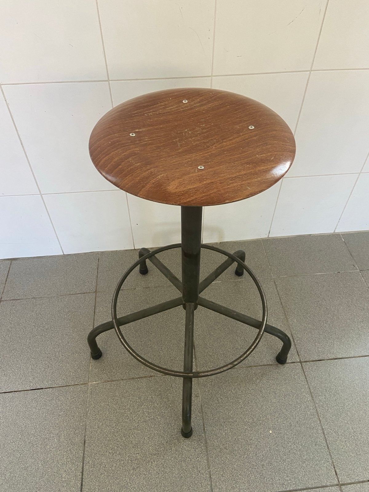 Vintage in hoogte verstelbare kruk, Huis en Inrichting, Krukjes, Ophalen, In hoogte verstelbaar, Gebruikt, Hout