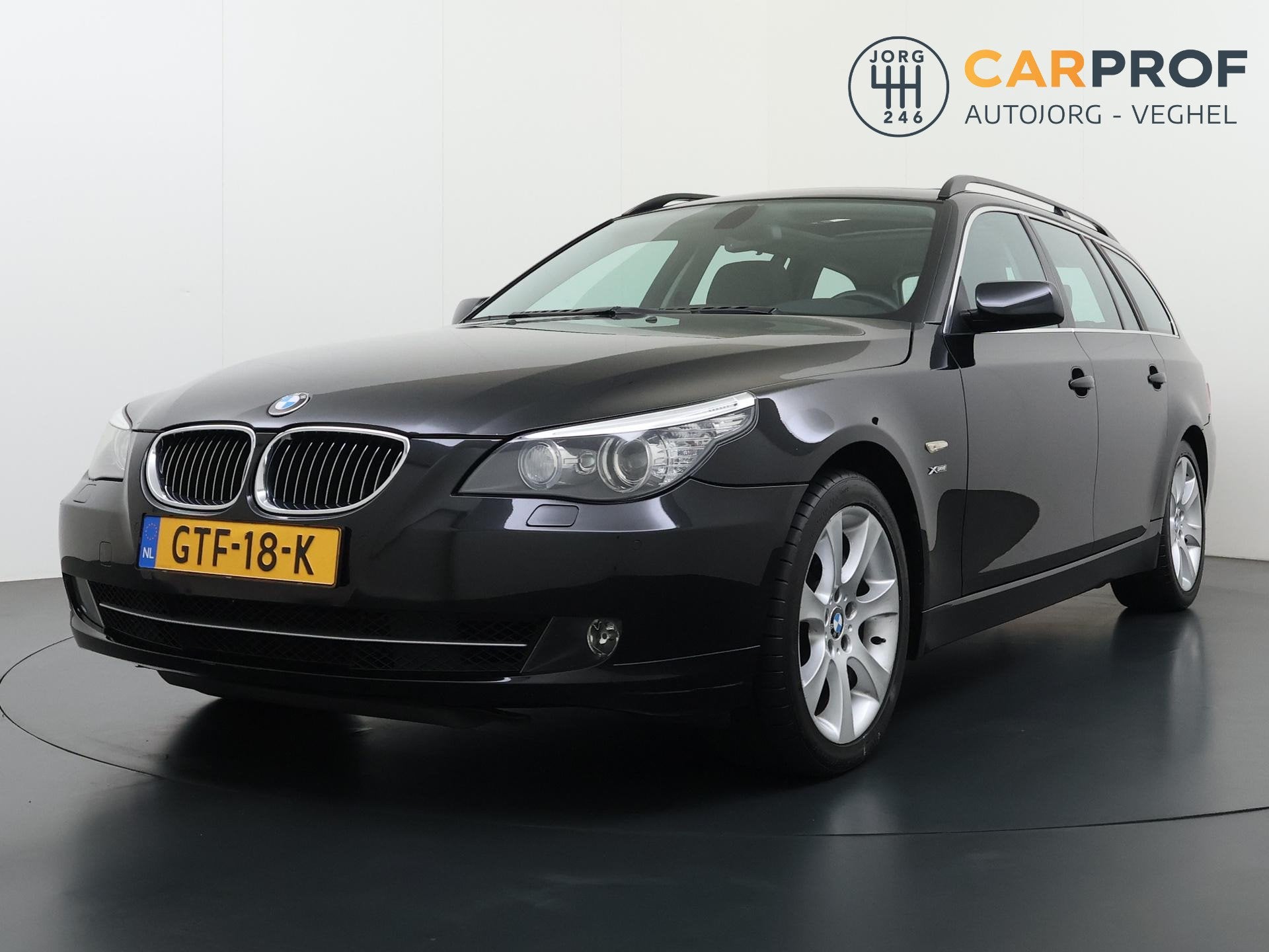 BMW 5-serie Touring 530xi Youngtimer Panoramadak 4WD nieuwe, Auto's, BMW, Automaat, Gebruikt, Zwart, Leder