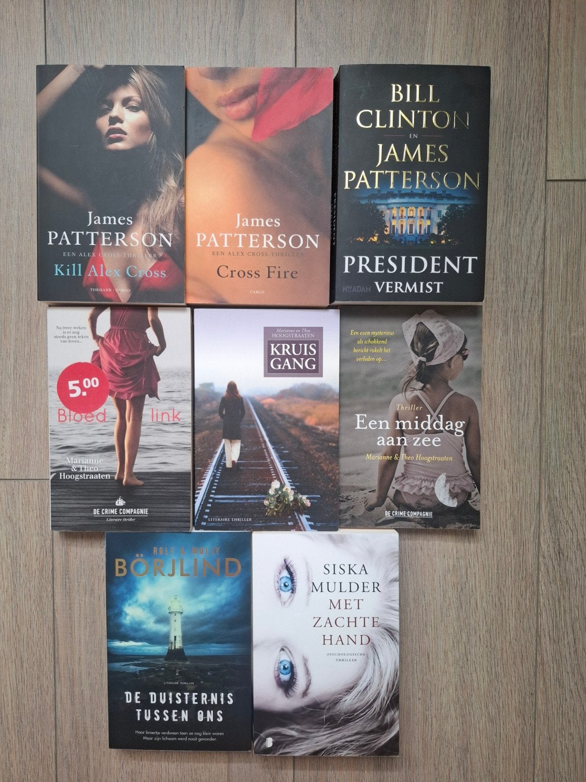 8 thrillers, Boeken, Ophalen of Verzenden, Gelezen