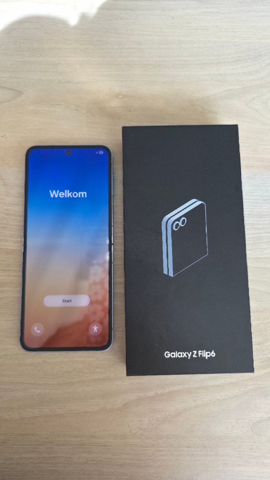 Foto 2 van Samsung Galaxy Flip 6- 256 GB- 5G