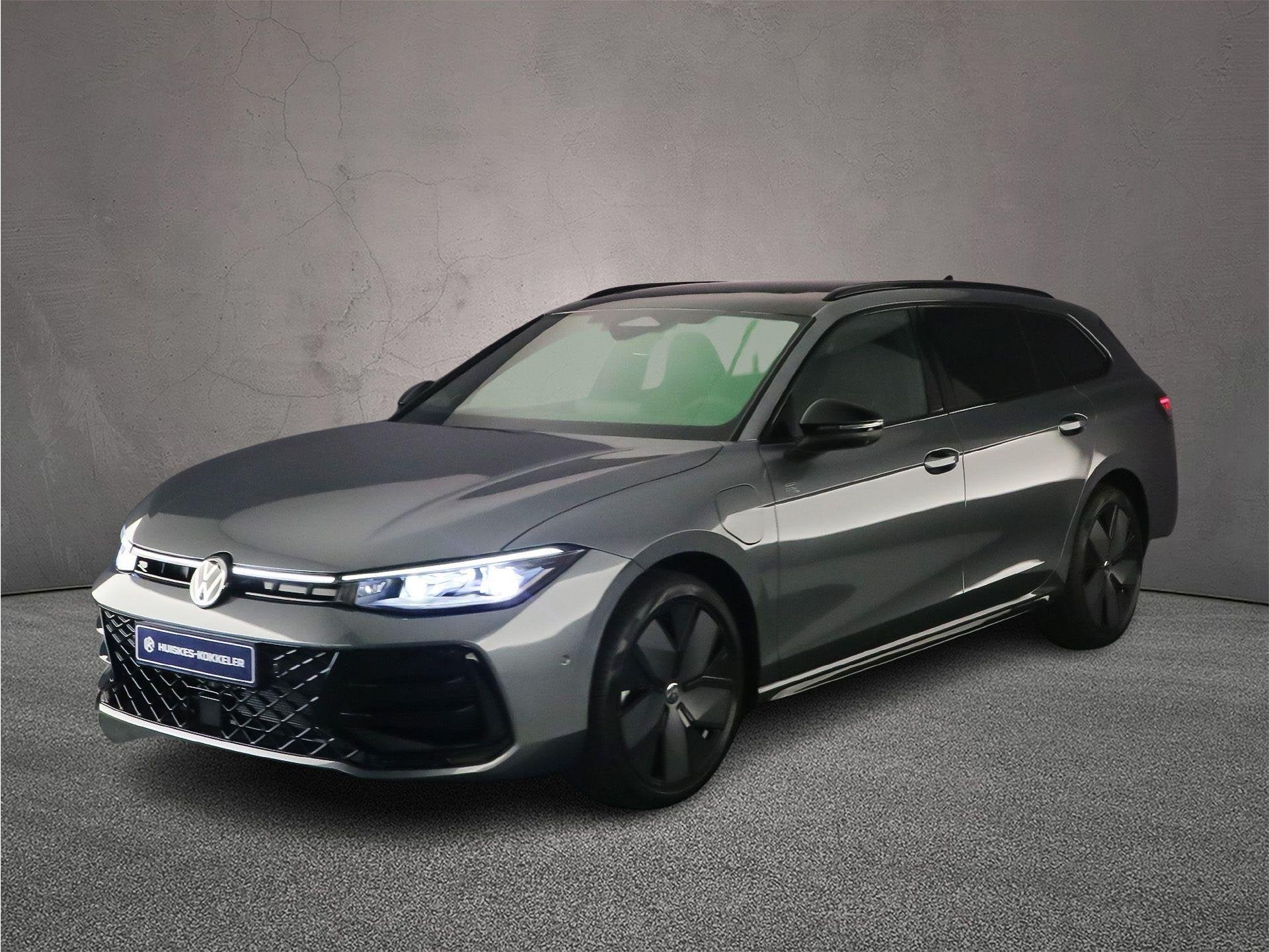 Volkswagen Passat Variant R-Line Edition 1.5 TSI eHybrid 272