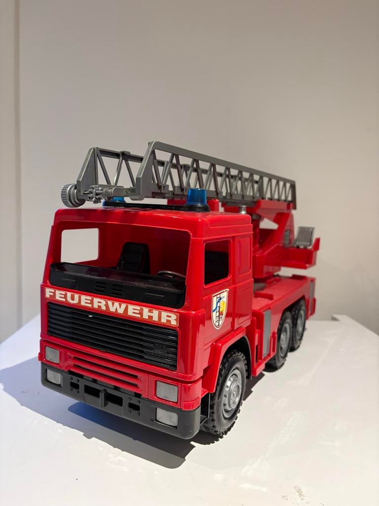 Bruder brandweerwagen met uitschuifbare ladder, Kinderen en Baby's, Speelgoed | Speelgoedvoertuigen, Ophalen of Verzenden, Gebruikt