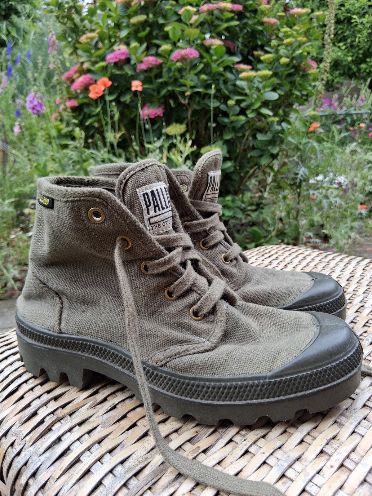 Palladium leger groen maat 37., Kleding | Dames, Schoenen, Palladium, Ophalen of Verzenden, Sneakers of Gympen, Gedragen