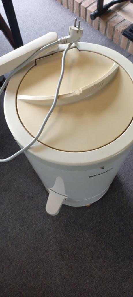 Miele centrifuge, Ophalen, Gebruikt, Minder dan 85 cm