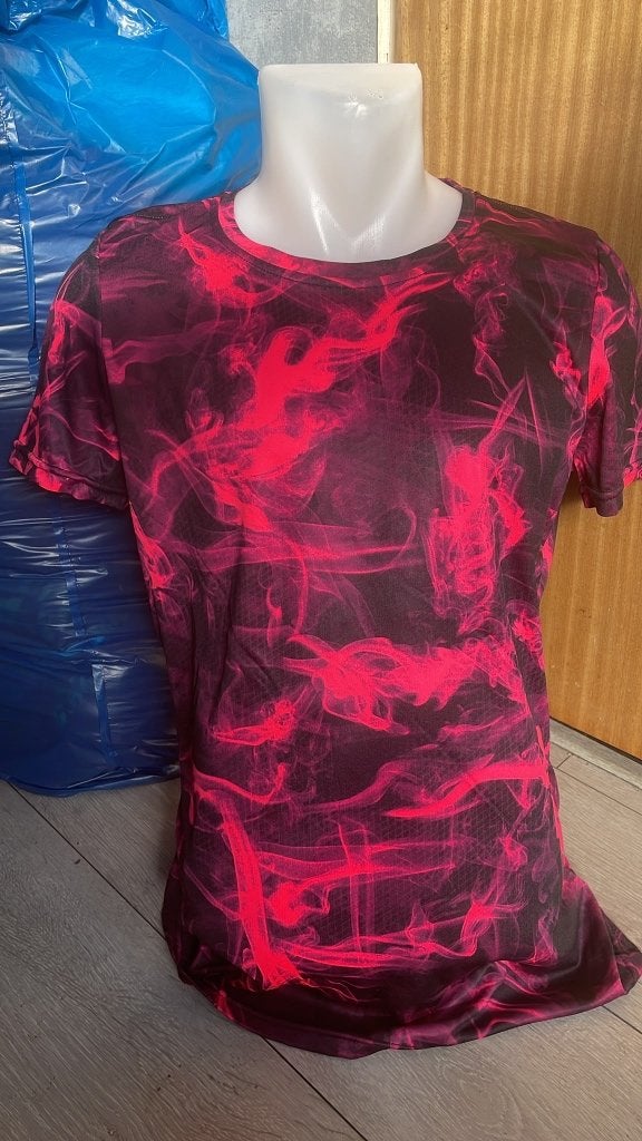 Heren T-shirt bordeaux/roze met grote abstracte print, Kleding | Heren, T-shirts, Ophalen of Verzenden, Nieuw, Maat 52/54 (L)