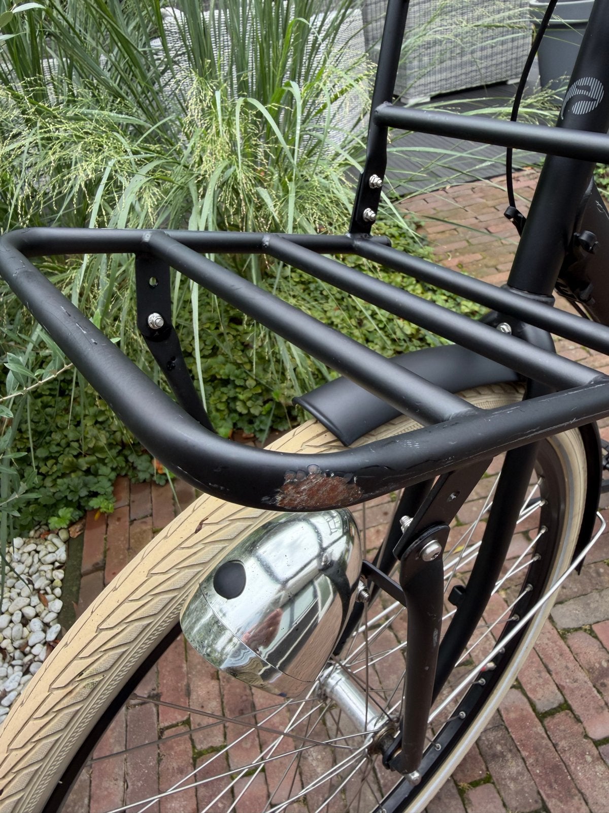 Foto 2 van Batavus PACKD Damesfiets - Mat Zwart, 3 versnellingen