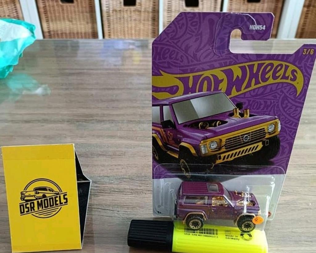 1:64 HotWheels Nissan Patrol Custom, S, Auto, R, Nieuw