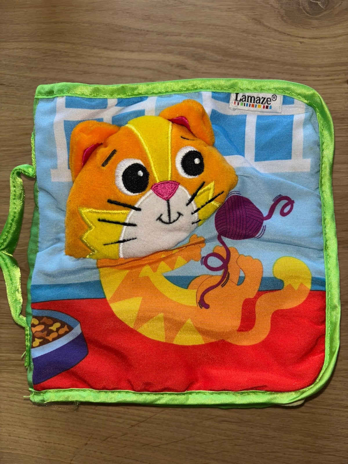 Lamaze Knisperboekje Poes, Ophalen of Verzenden, Zo goed als nieuw, Overige typen