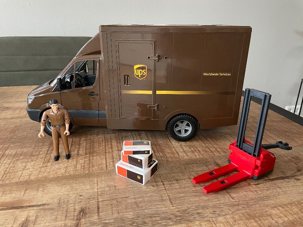 Bruder UPS bestelwagen, Ophalen of Verzenden, Zo goed als nieuw