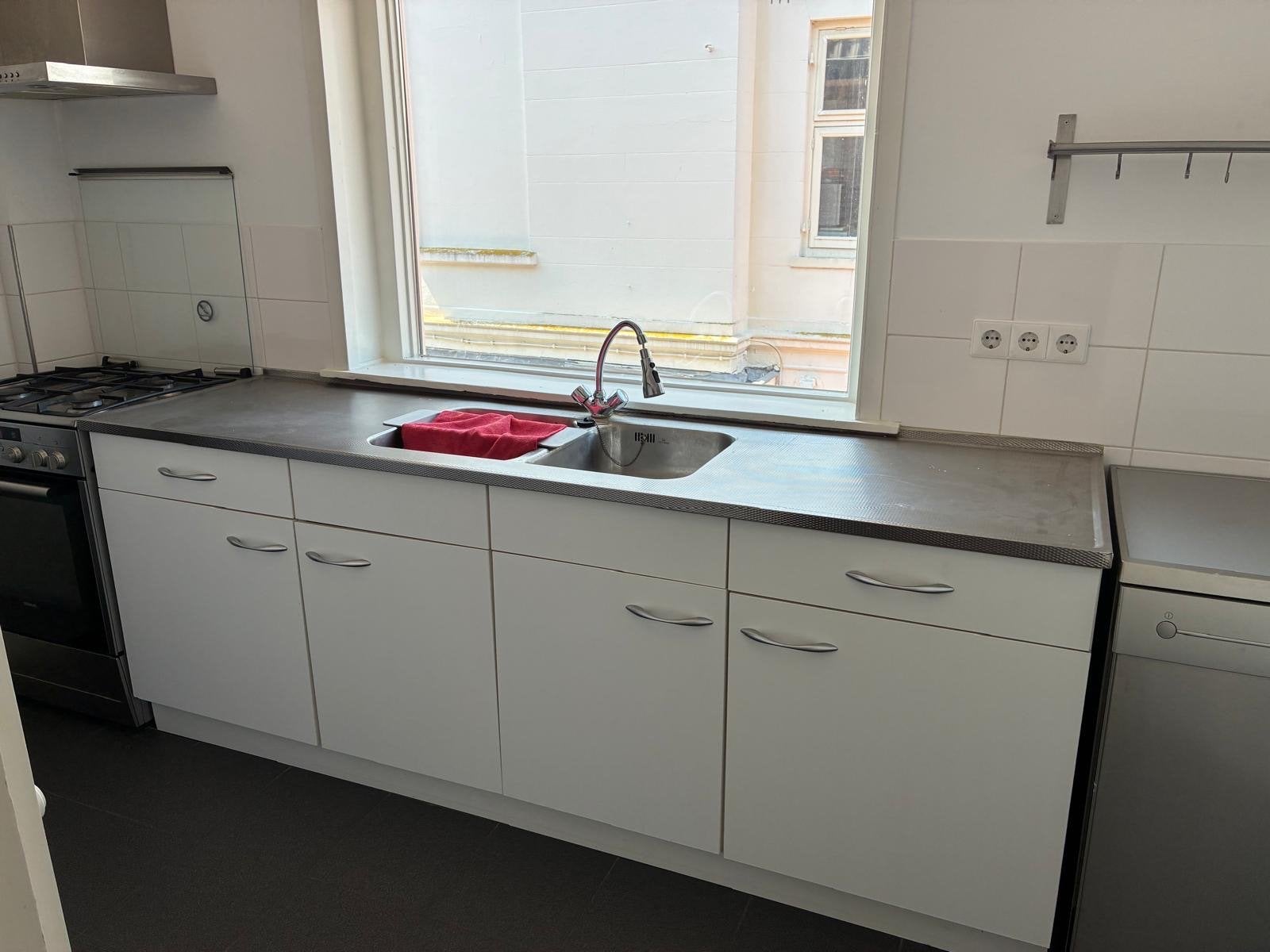 Nette gebruikte keuken, Huis en Inrichting, Keuken | Complete keukens, Ophalen, Gebruikt, Wit, Enkelwandige keuken