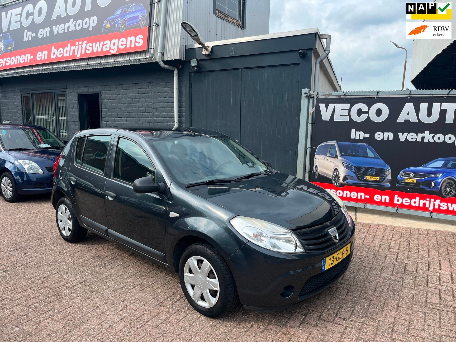 Dacia Sandero 1.4 Ambiance airco 5 deurs apk mei 2027, Auto's, 1011 kg, 4 cilinders, Bedrijf, Handgeschakeld