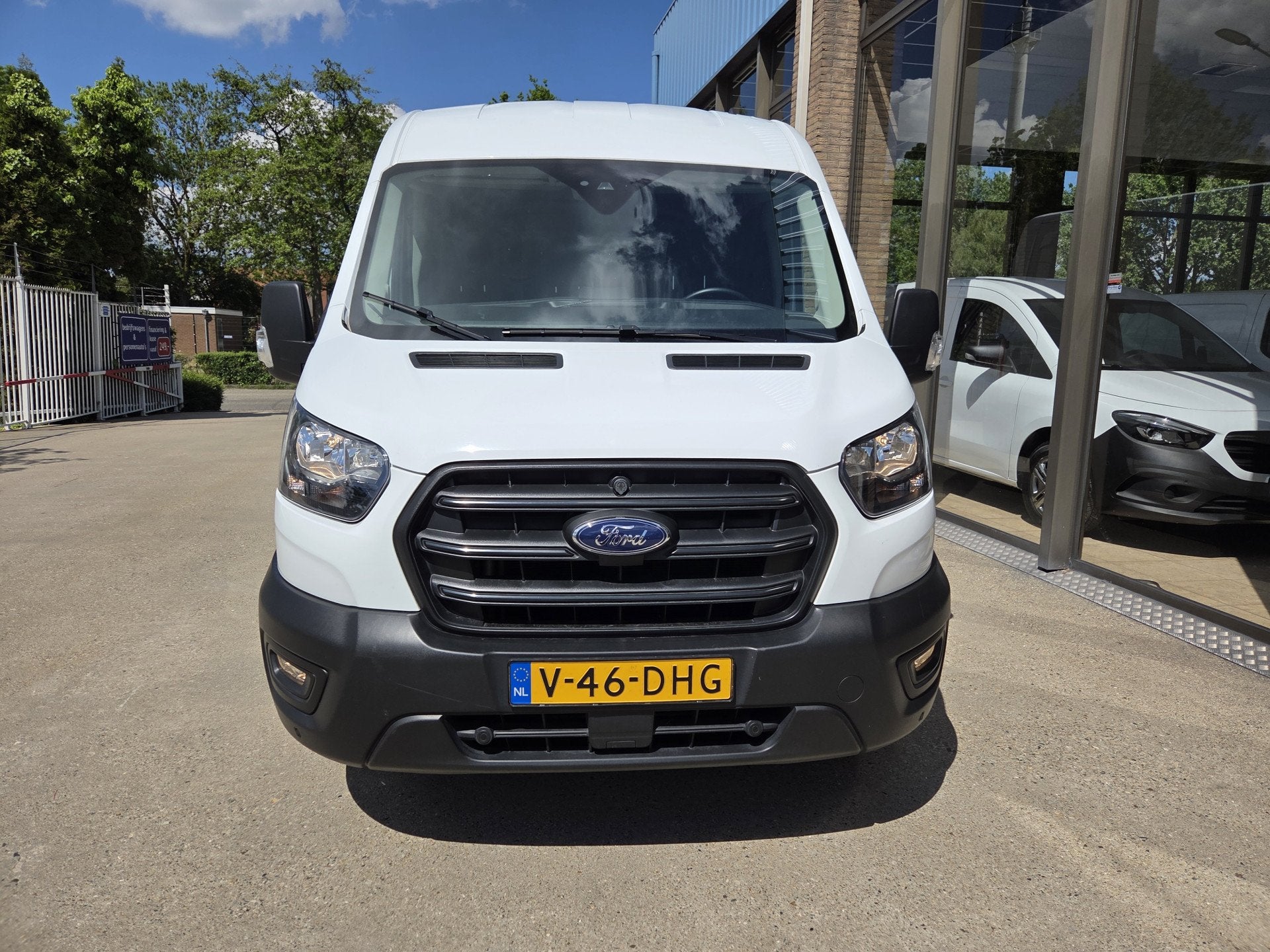 Ford Transit 2.0 TDCI L2H2 Trend Airco Cruisecontrol Trekhaa, Voorwielaandrijving, Stof, 4 cilinders, 2450 kg
