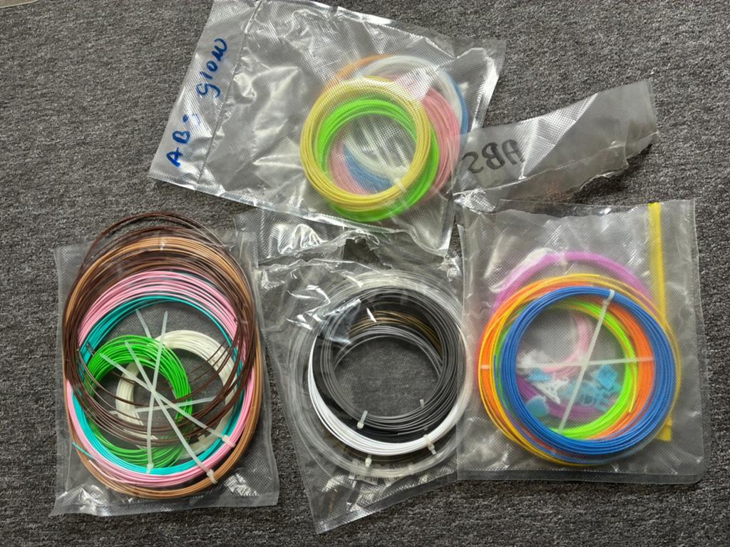 Filament ABS in vele kleuren, Computers en Software, 3D-printerbenodigheden, Ophalen of Verzenden, Zo goed als nieuw