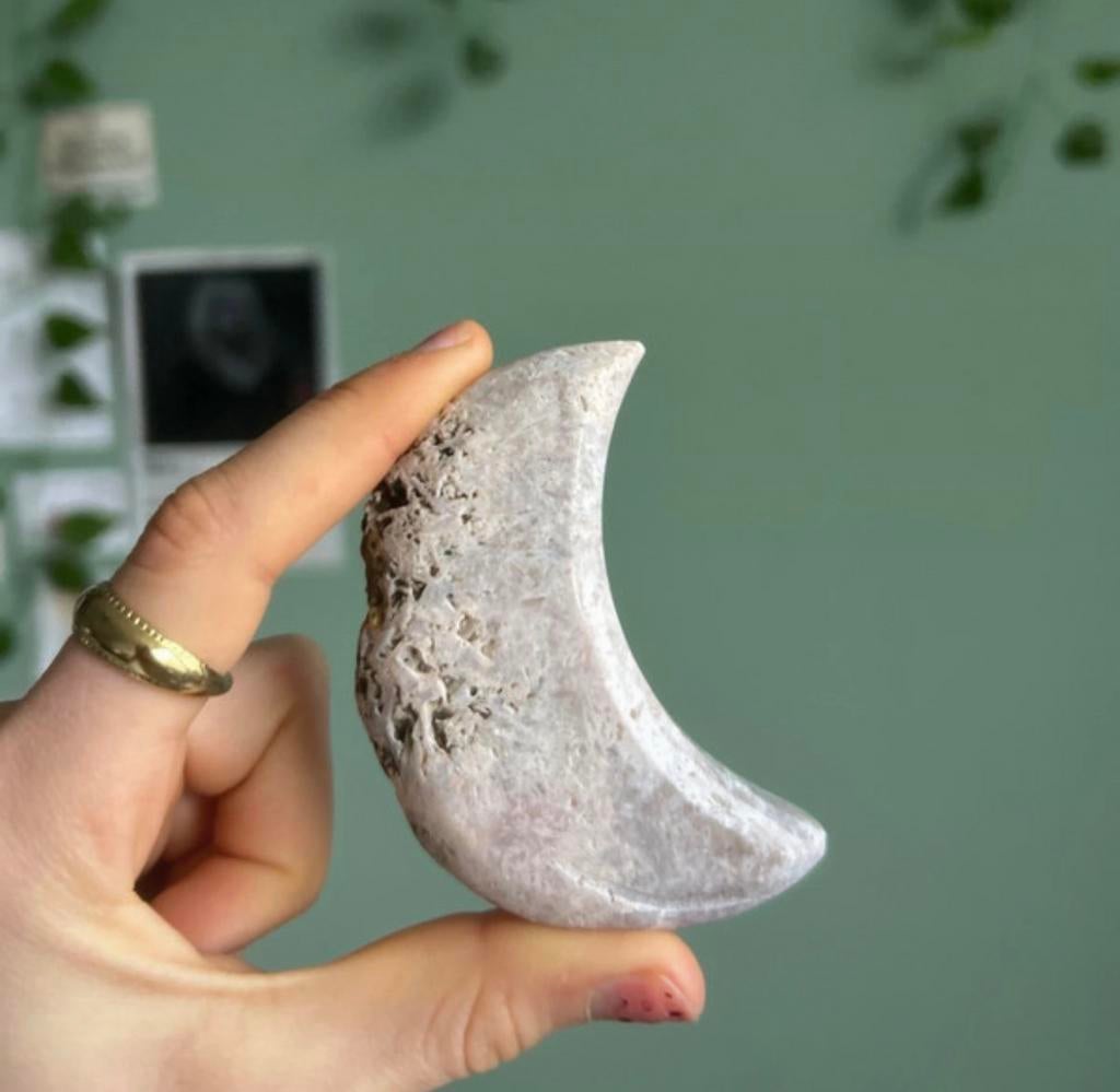 Roze amethist edelsteen maan, Verzamelen, Mineralen en Fossielen, Ophalen of Verzenden
