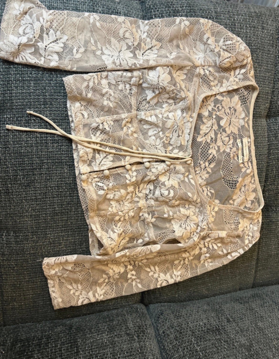 kanten top, Kleding | Dames, Maat 38/40 (M), Beige, Ophalen of Verzenden, Zo goed als nieuw