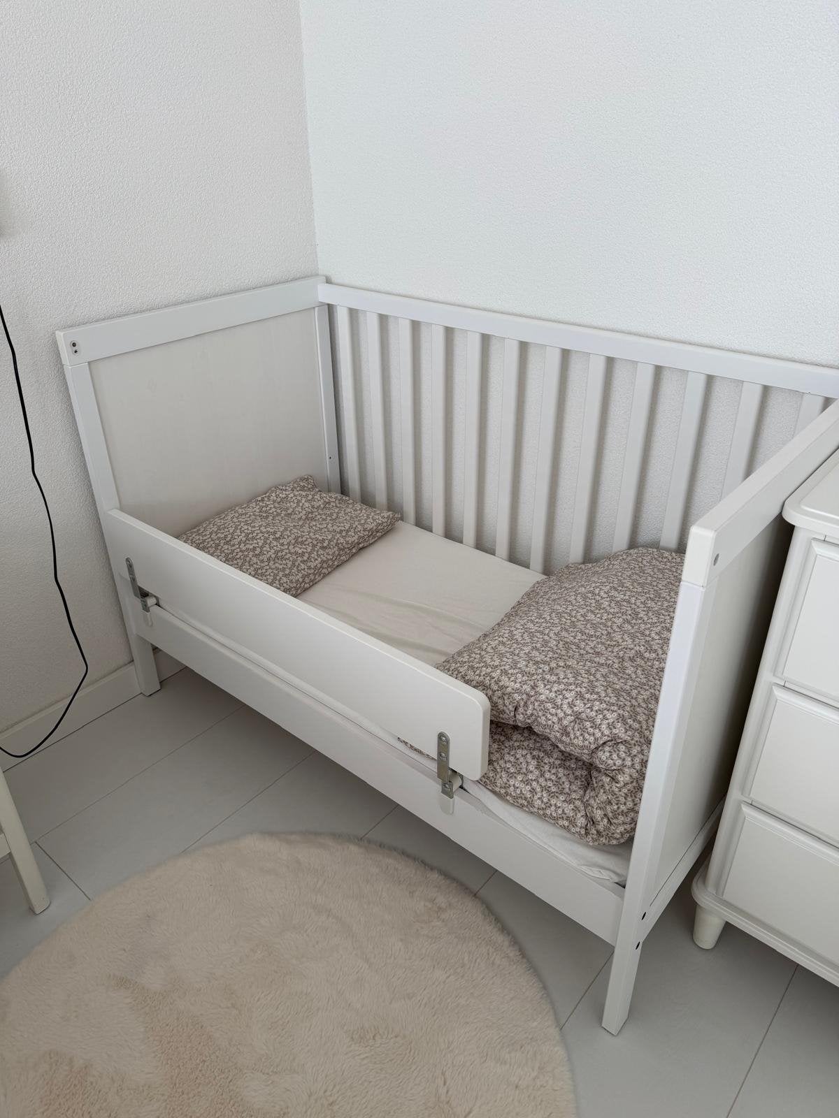 IKEA SMÅGÖRA Ledikant met matras en beddengoed, Ophalen, Gebruikt, Ledikant