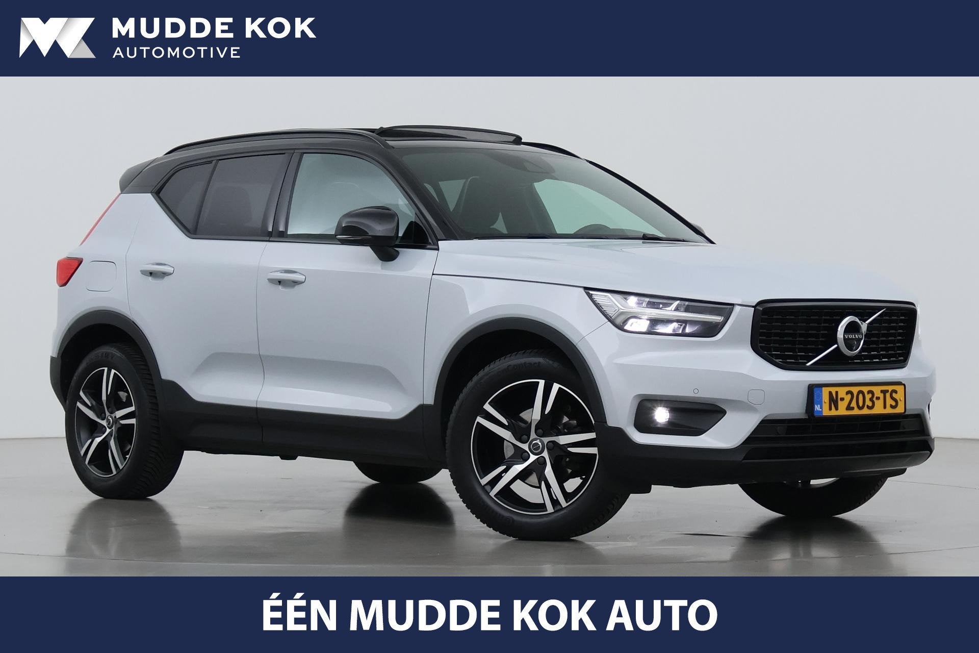 Volvo XC40 T3 R-Design | Trekhaak | Panoramadak | ACC | 360, Auto's, Gebruikt, Euro 6, 163 pk, Origineel Nederlands