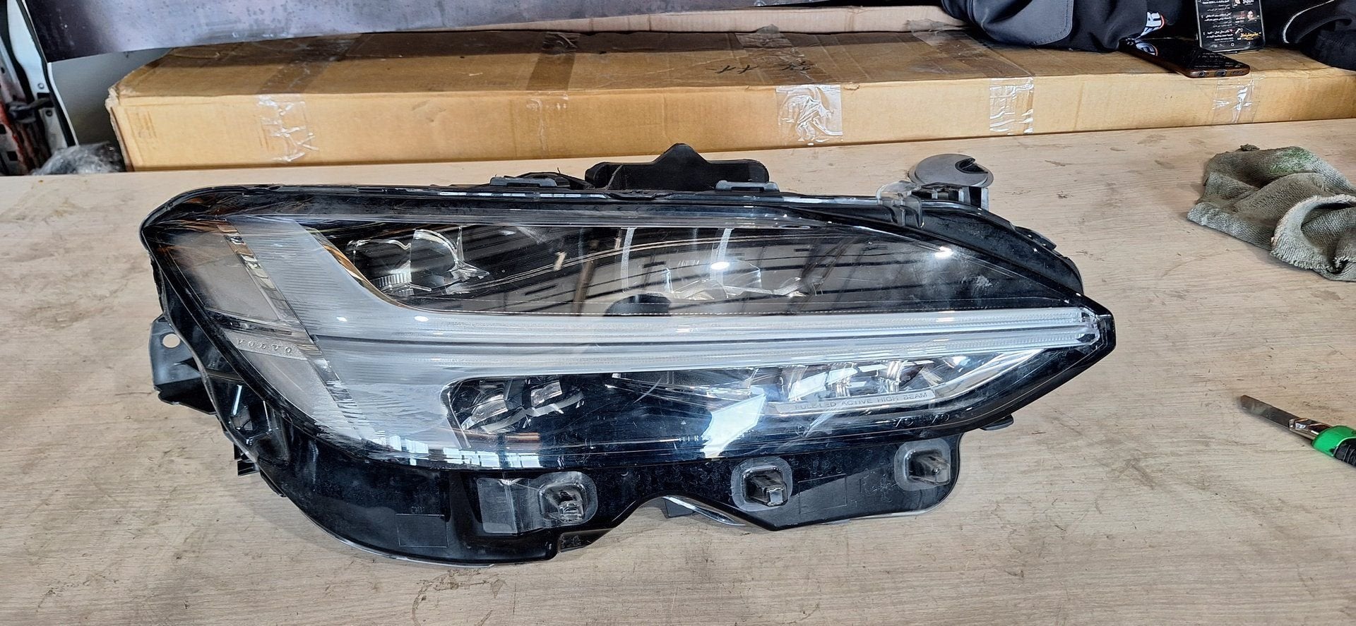 Volvo S90, V90 koplamp 31655139, Gebruikt, -, -, Ophalen of Verzenden