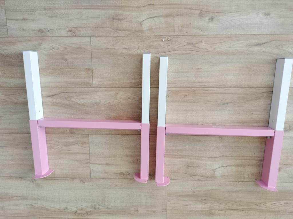 PÅHL bureau onderstel tafelblad wit
roze Ikea Pahl, Ophalen, Tafel(s)