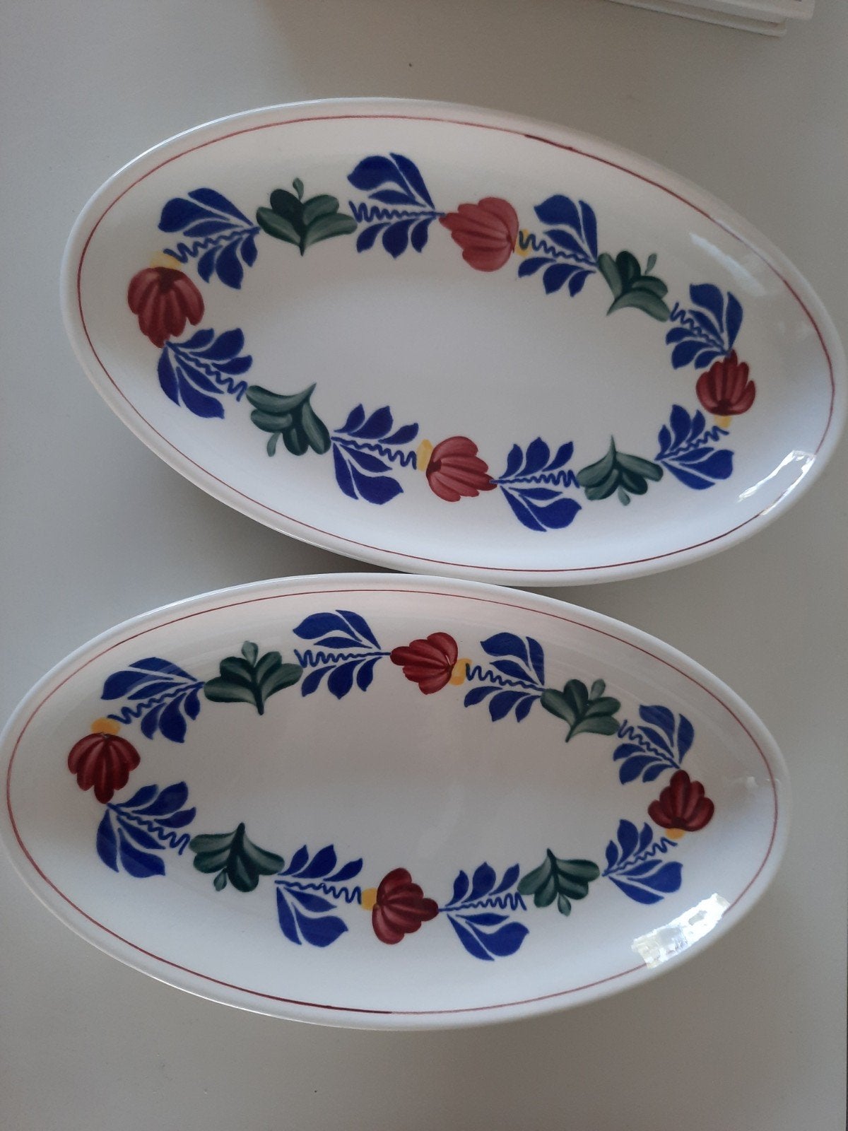 2x Boerenbont Ovale Schalen - Zo goed als nieuw, Huis en Inrichting, Keuken | Servies, Keramiek, Landelijk/Boerenbont, Ophalen of Verzenden