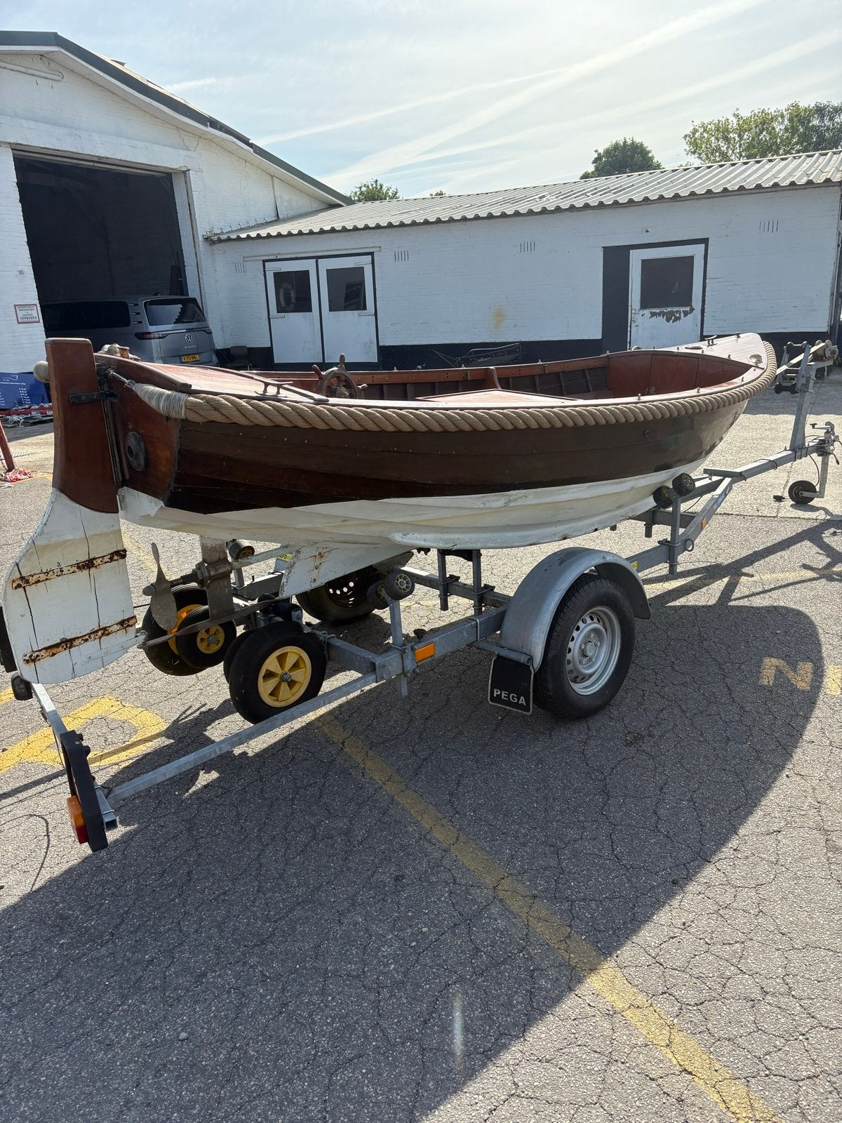 Overnaadse Loosdrechtse Sloep met Albin Benzine Motor, Watersport en Boten, Binnenboordmotor, Ophalen of Verzenden, Benzine, Hout