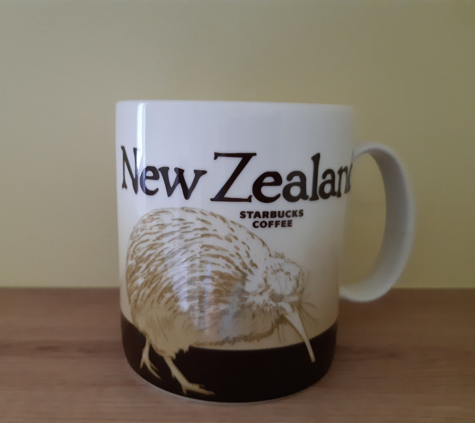 Starbucks New Zealand mok - Aotearoa Kiwi vogel, Huis en Inrichting, Keuken | Servies, Keramiek, Zo goed als nieuw, Overige stijlen