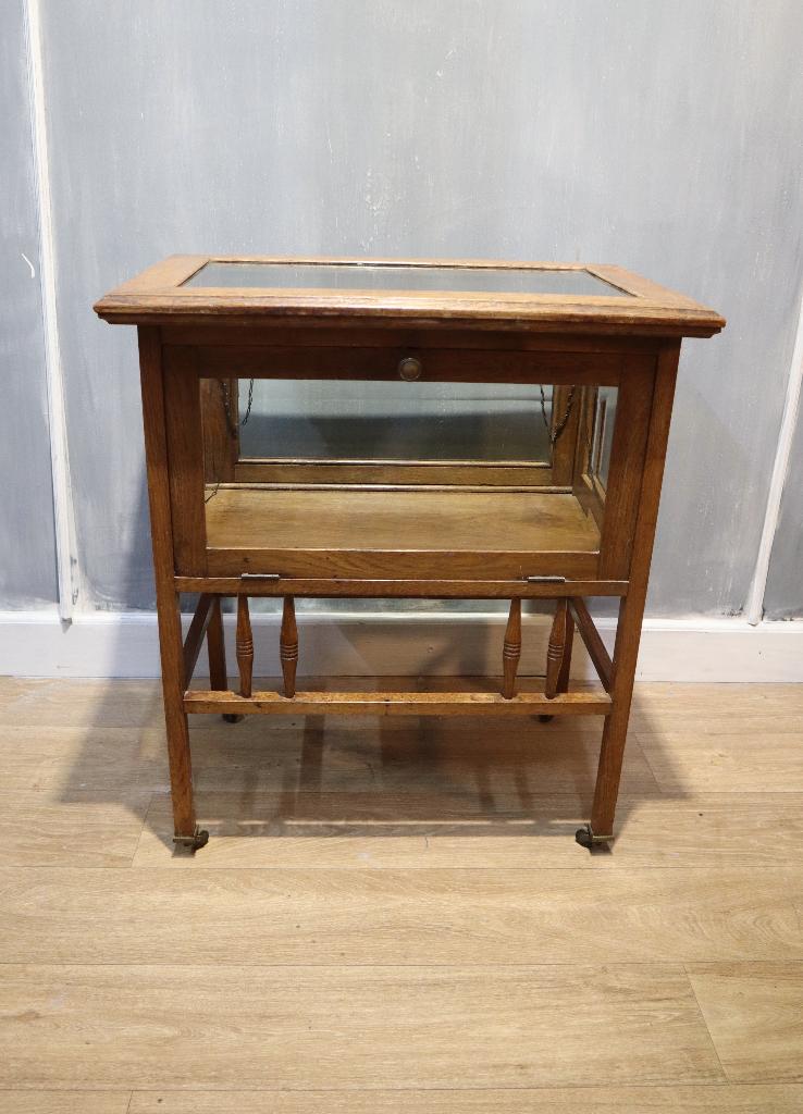 Antiek theekastje, vitrinekastje, Antiek en Kunst, Antiek | Woonaccessoires, Ophalen of Verzenden