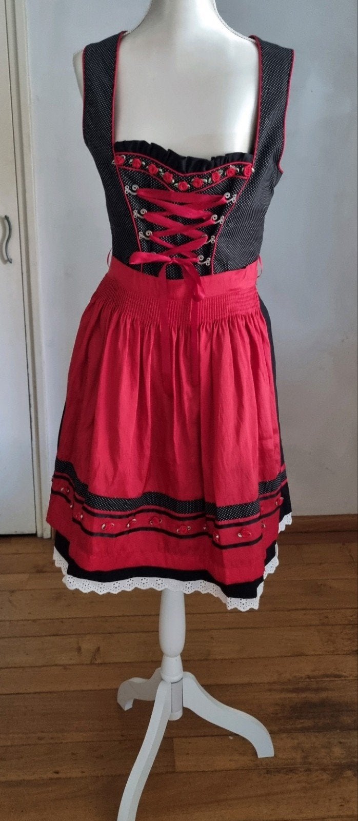 Complete Krüger dirndl jurk schort & blouse Oktoberfeest 38, Maat 38/40 (M), Ophalen of Verzenden, Kleding, Kruger