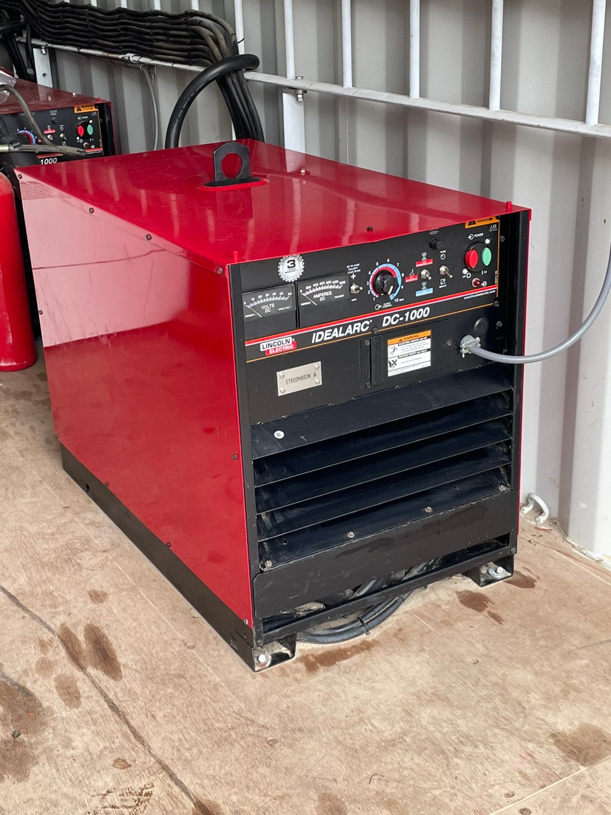 Te Koop: ZGAN Lincoln Idealarc DC-1000 OP-lasmachine., Ophalen, Zo goed als nieuw