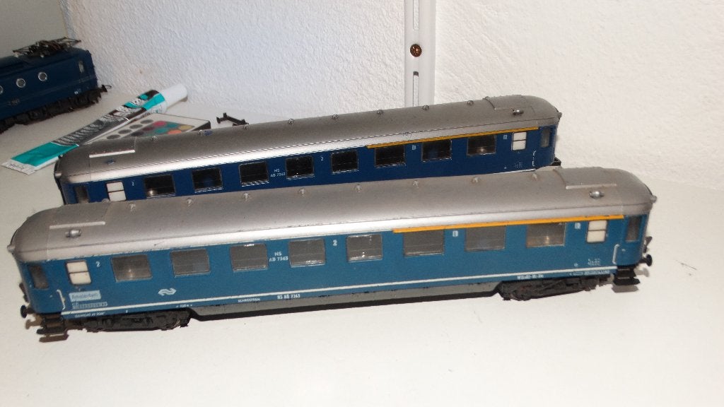 2 Fleischmann NS rijtuigen adv 8, Gebruikt, Gelijkstroom, Fleischmann, Wagon