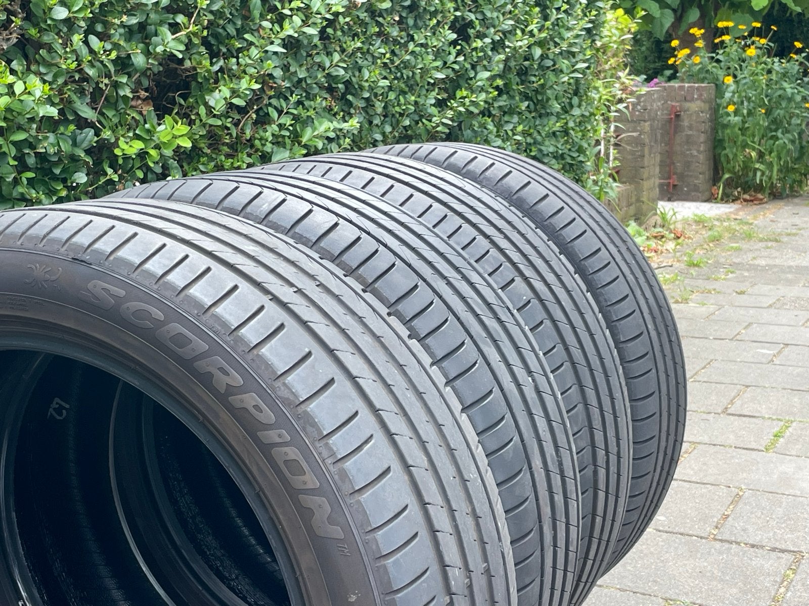 Pirelli Scorpion 255/45 R19 zomerbanden (4 stuks), Auto-onderdelen, Banden en Velgen, Band(en), Zomerbanden, 19 inch, 255 mm, Personenwagen