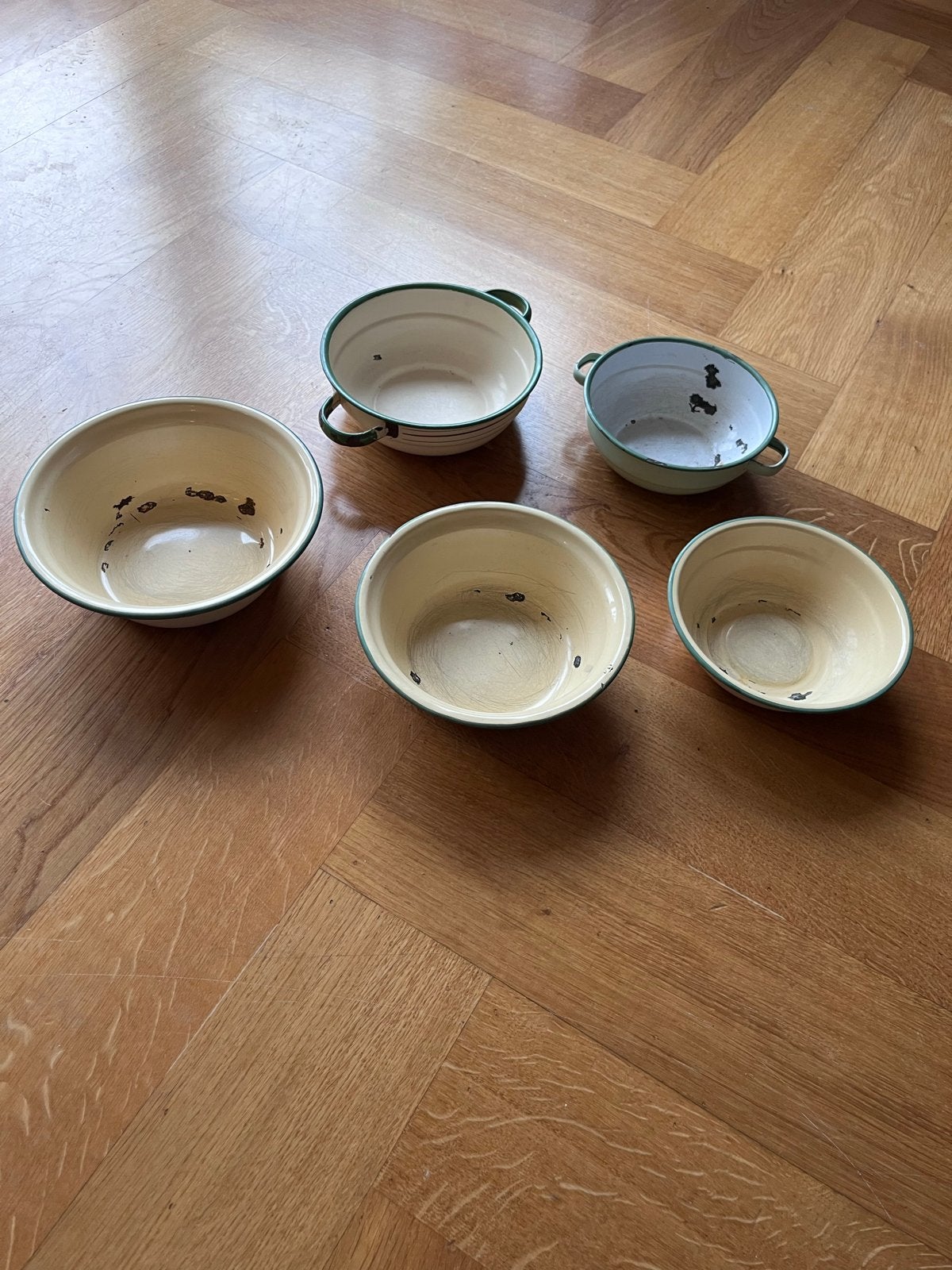Set van 5 vintage emaille kommen - Lucky Elephant, Ophalen