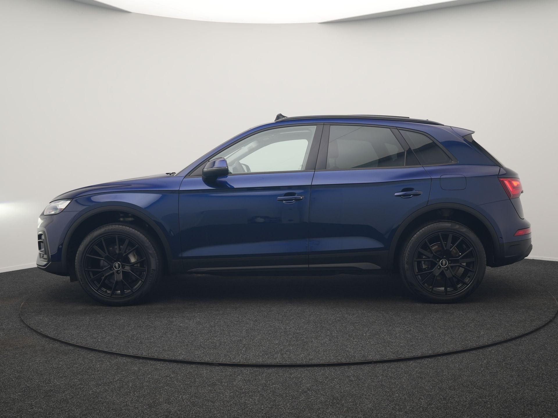 Audi Q5 50 TFSI e Advanced edition PHEV 300pk Dealer O.H. |, Auto's, Automaat, Zwart, 4 cilinders, Blauw