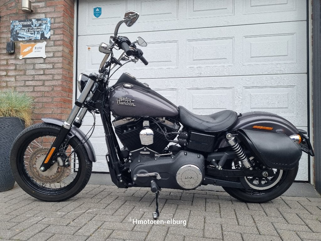 Street Bob 103-BJ'2014- met Kess Tech - regelbare uitlaten, Motoren, 2 cilinders, Occasion, Bedrijf, Meer dan 35 kW