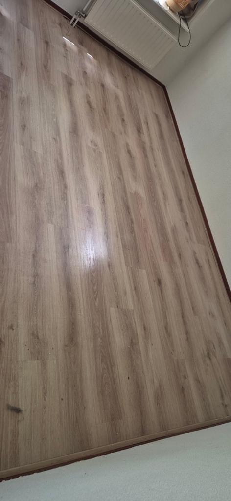 Nette kliklaminaat goede kwaliteit. Geen Ikea., Doe-het-zelf en Verbouw, Gebruikt, Ophalen of Verzenden, 10 m² of meer, 10 tot 30 cm