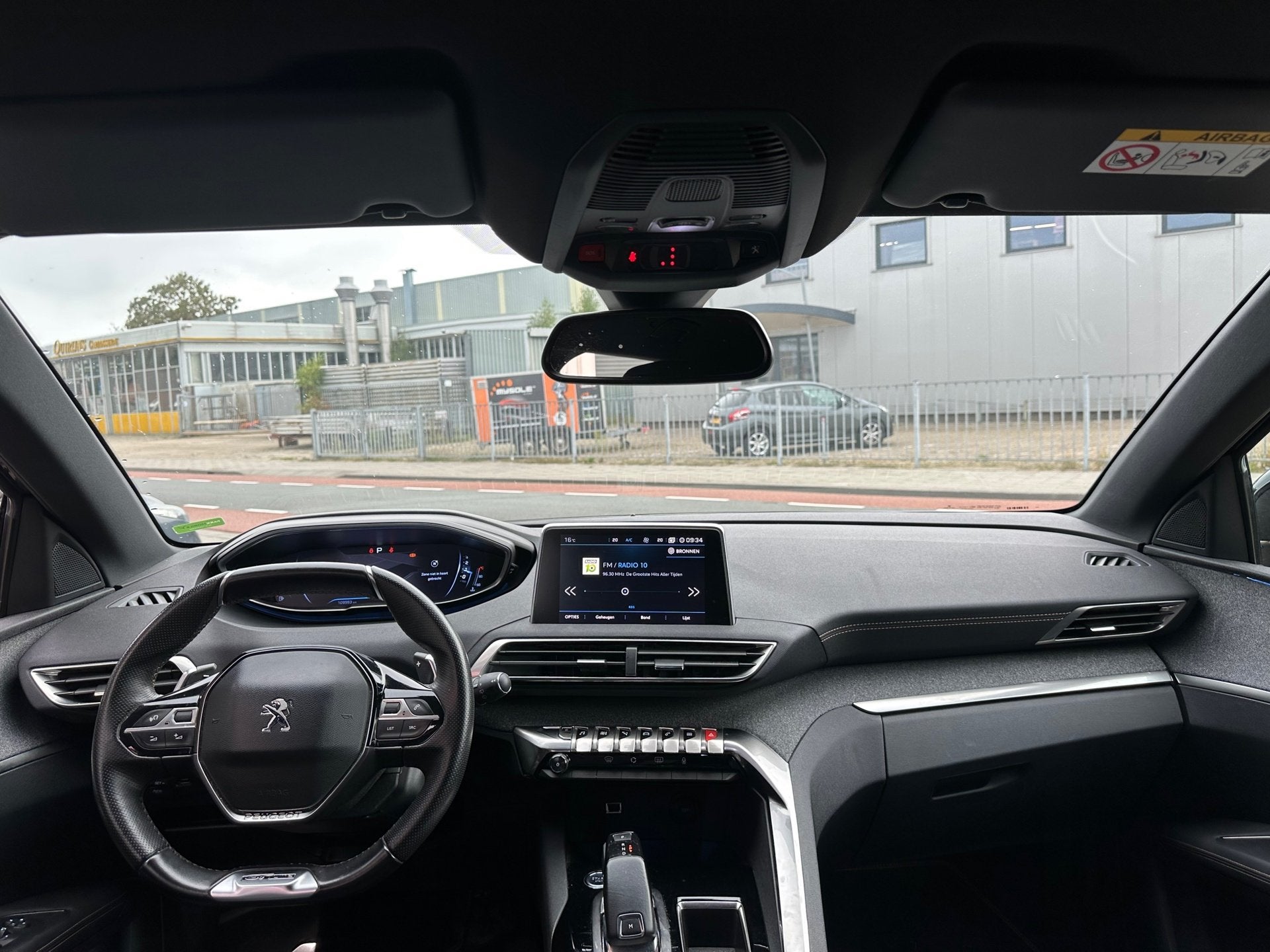 Peugeot 3008 1.2 PureTech GT Line / Navi / Virtual / PDC / R, Gebruikt, 1199 cc, Met garantie (alle), Leder en Stof