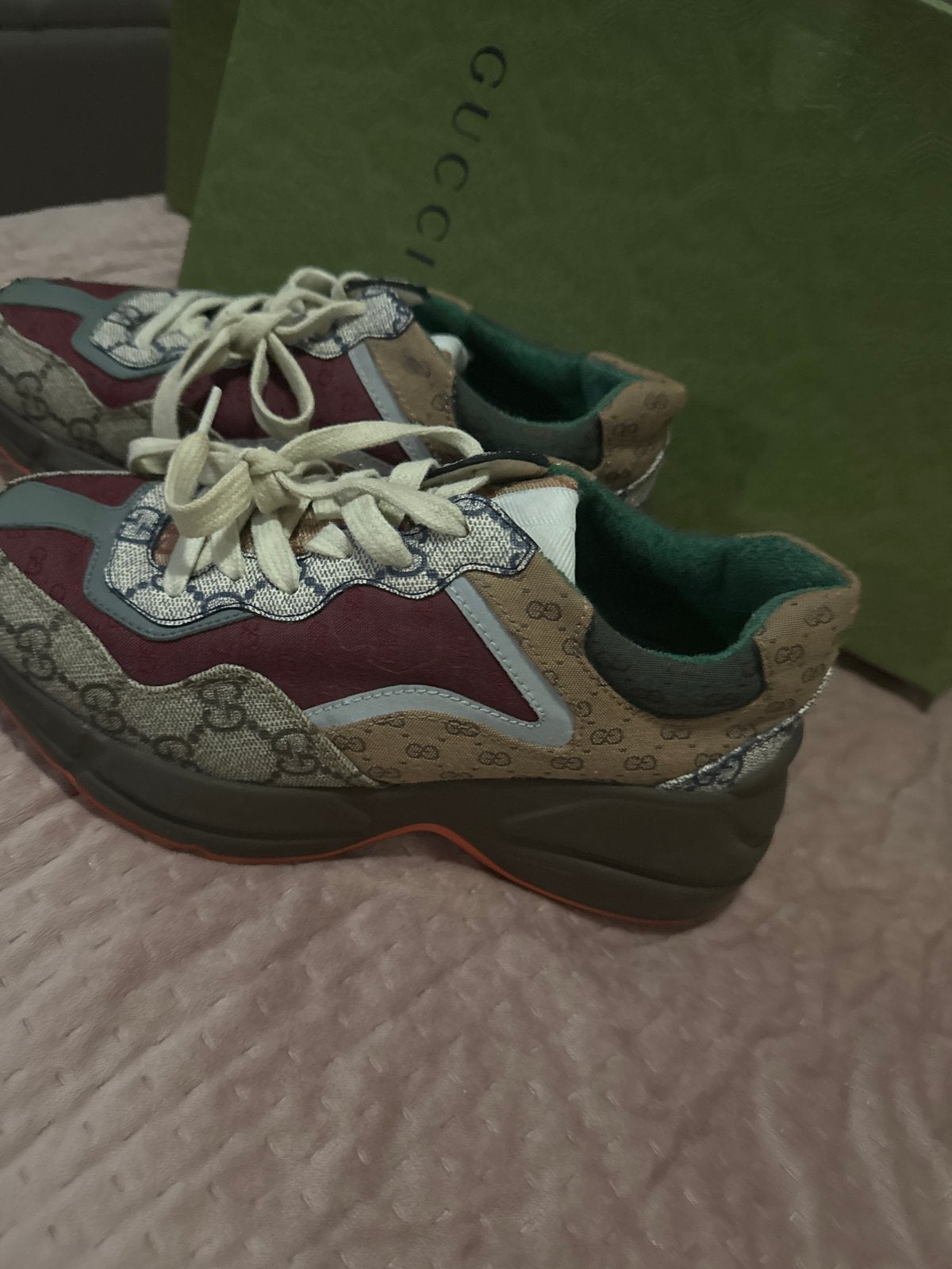 Originele Gucci sneakers maat 37, Kleding | Dames, Ophalen of Verzenden, Gedragen, Overige kleuren, Sneakers of Gympen