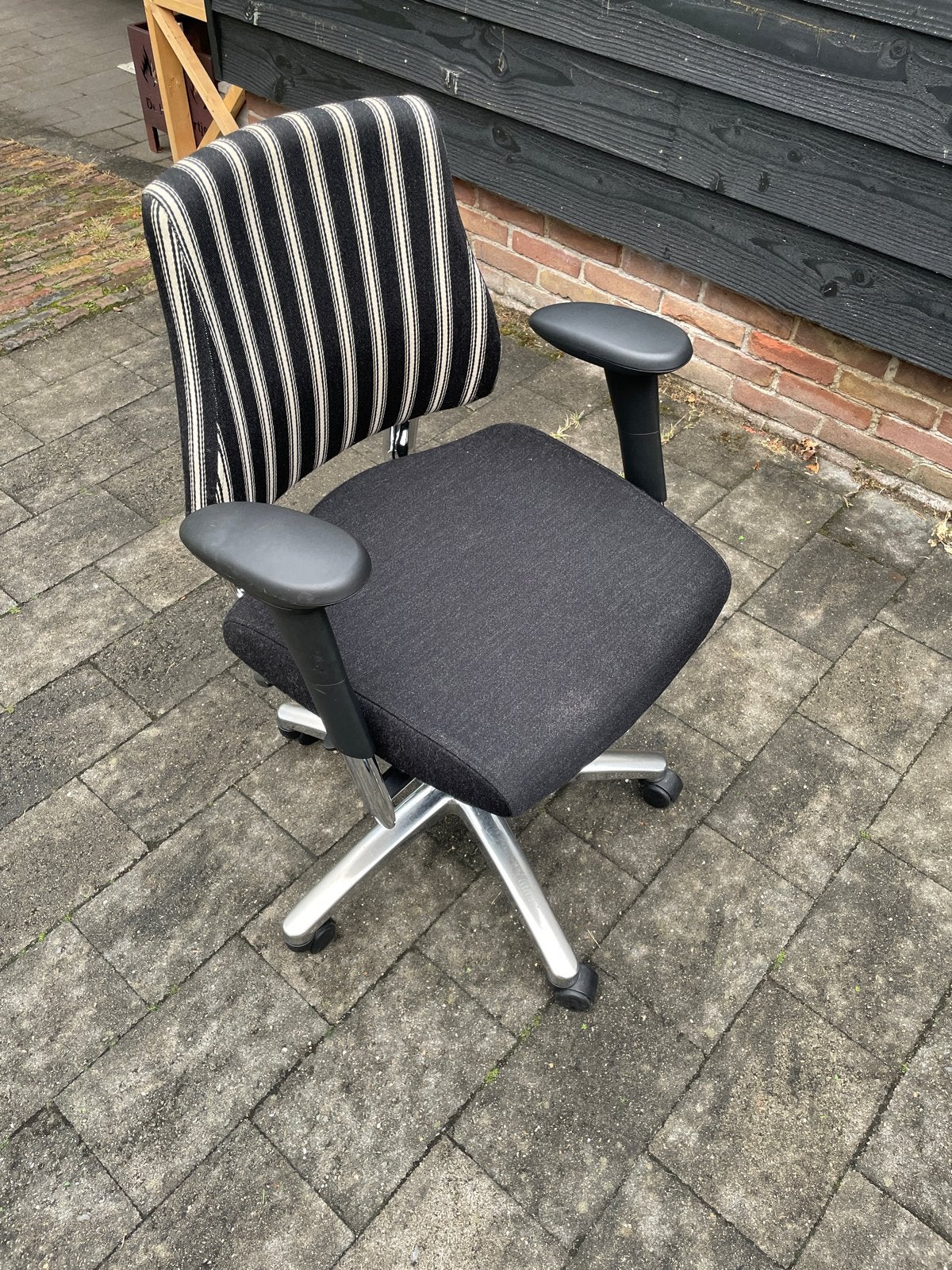 Comfortabele Bureaustoel - Zwart met gestreepte rugleuning, Huis en Inrichting, Ophalen, Gebruikt, Zwart, Bureaustoel