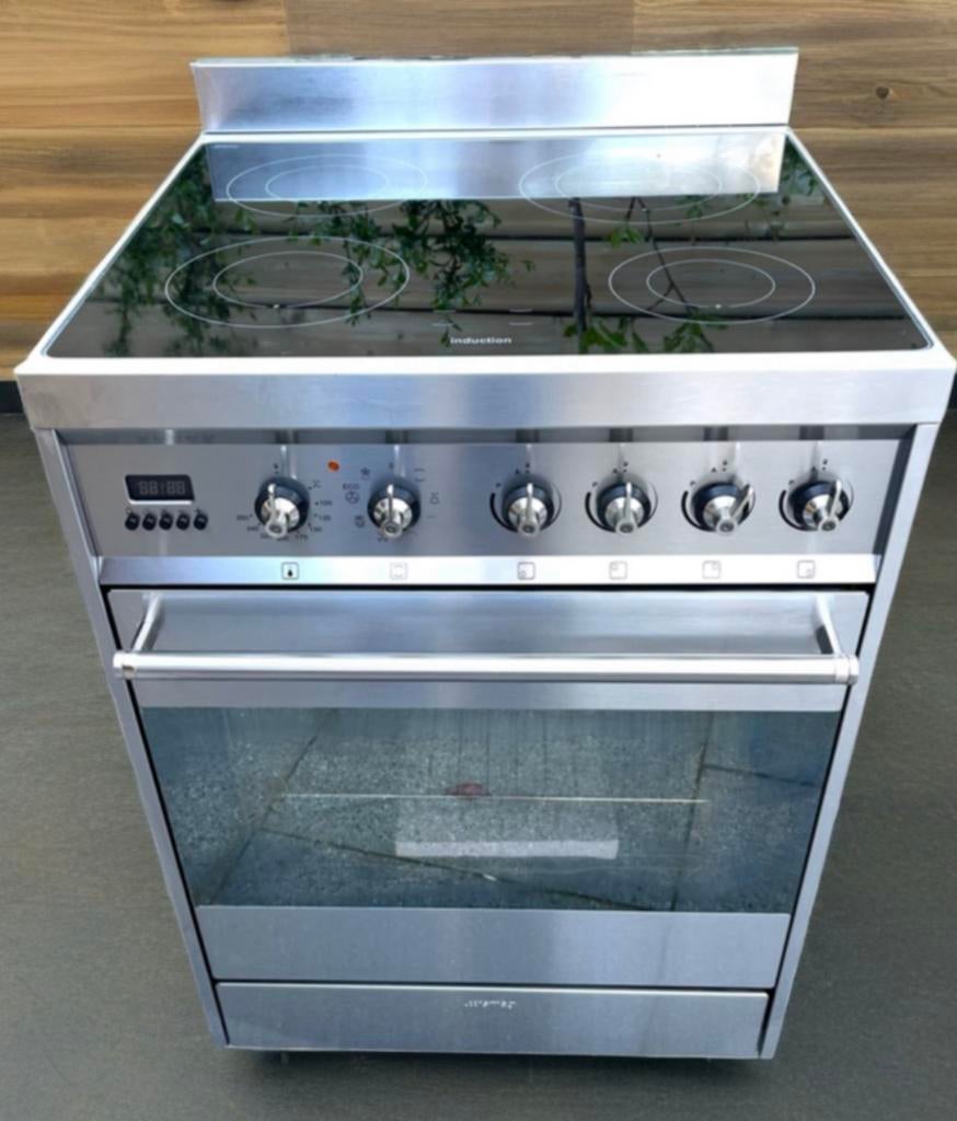 Inductie fotnuis SMEG, Witgoed en Apparatuur, Fornuizen, 60 cm of meer, Grill, Zo goed als nieuw, Energieklasse A of zuiniger
