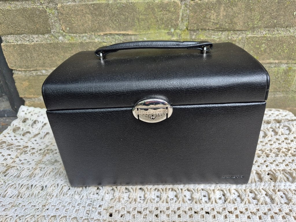 Zwarte sieradenbox / juwelenbox van skai leer, Zwart, Leer, Ophalen of Verzenden, Klassiek