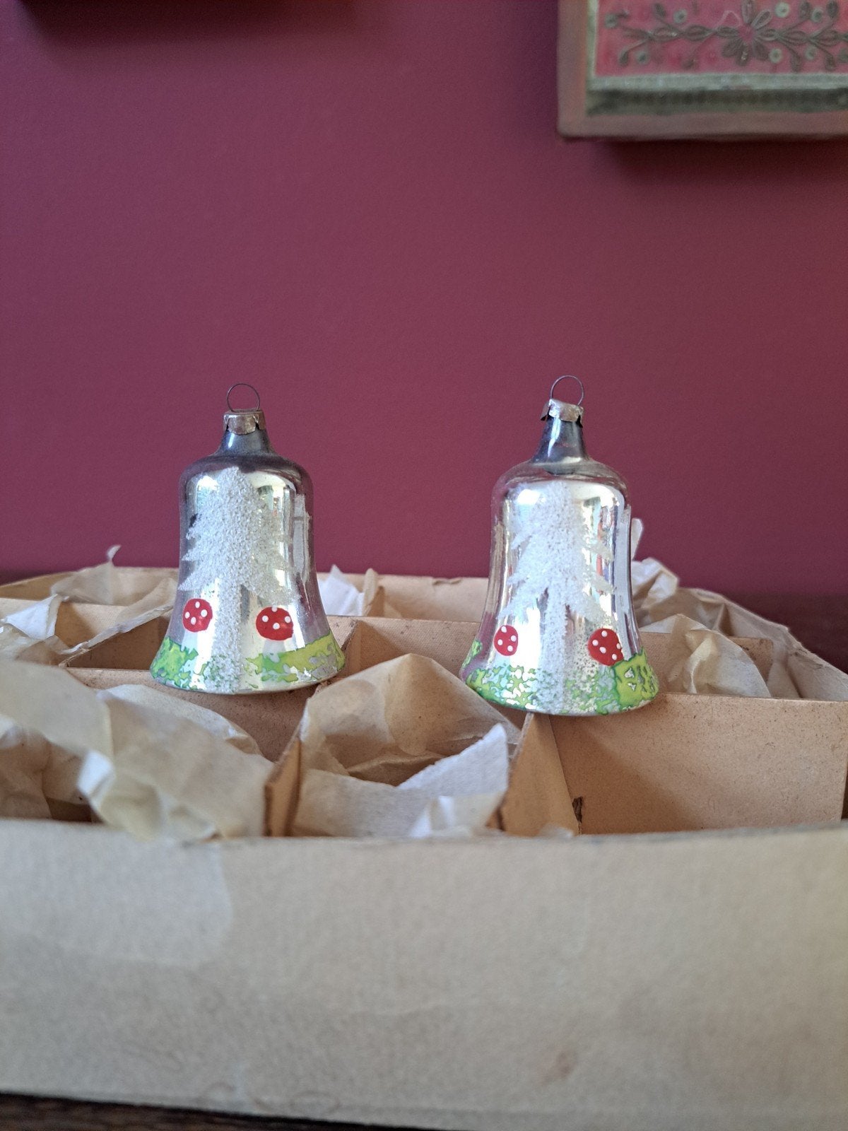 2 vintage kerstballen, kerstklokjes, Ophalen of Verzenden